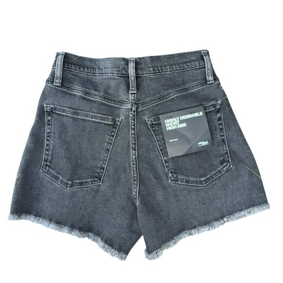 NWT SILVER JEANS "Highly Desirable" High Rise Short in Black Size 27 - Picture 2 of 10